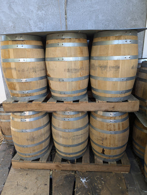 15 Gallon Whiskey Barrels with head bung