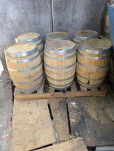 15 gallon whiskey barrels with wood head bung