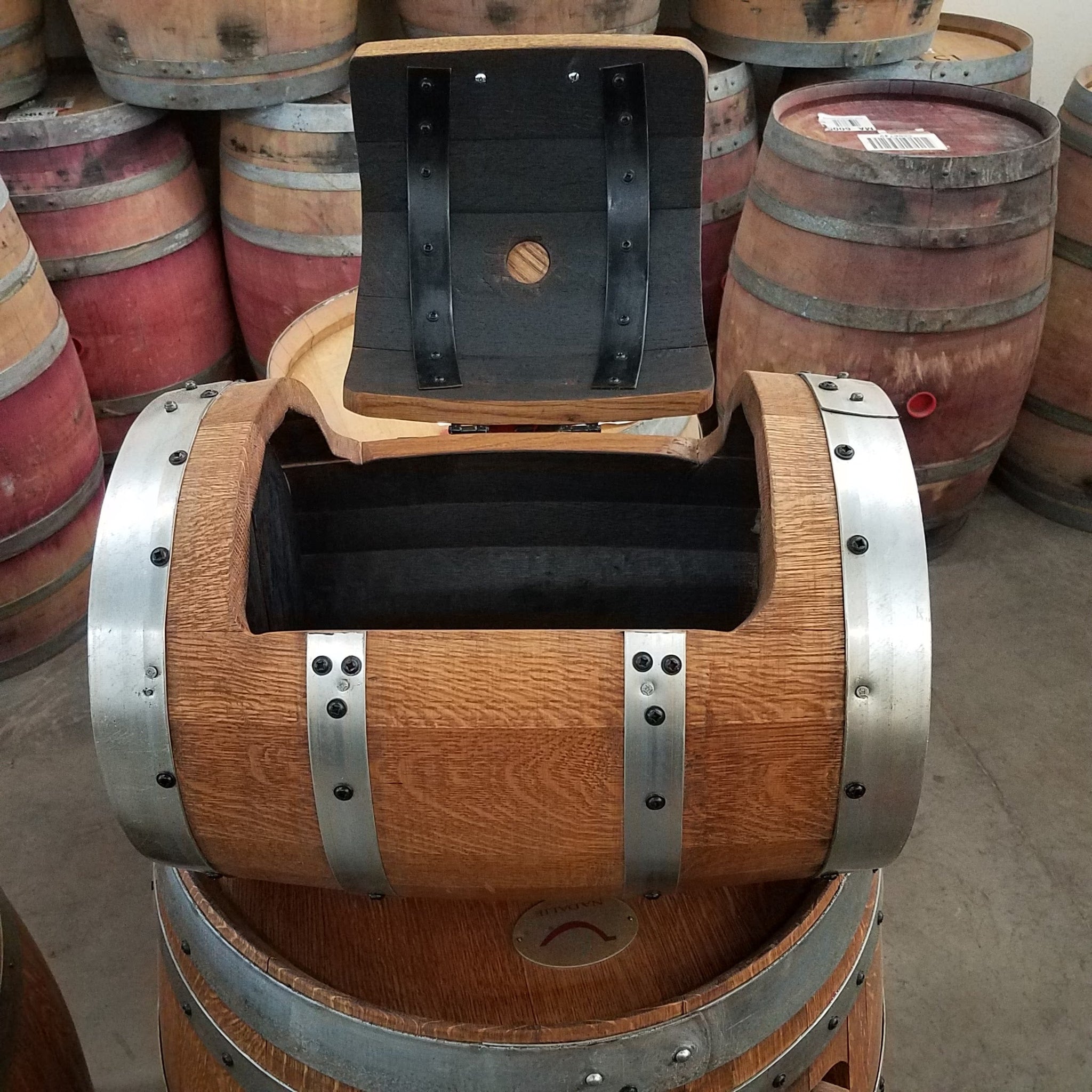 5 Gallon Whiskey Ice Barrel open