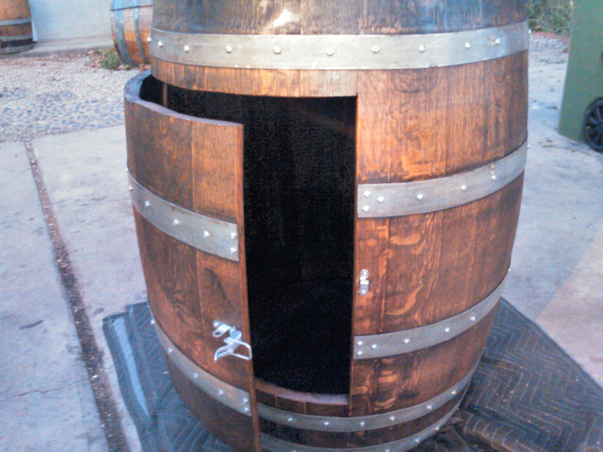 Barrel single door no shelf