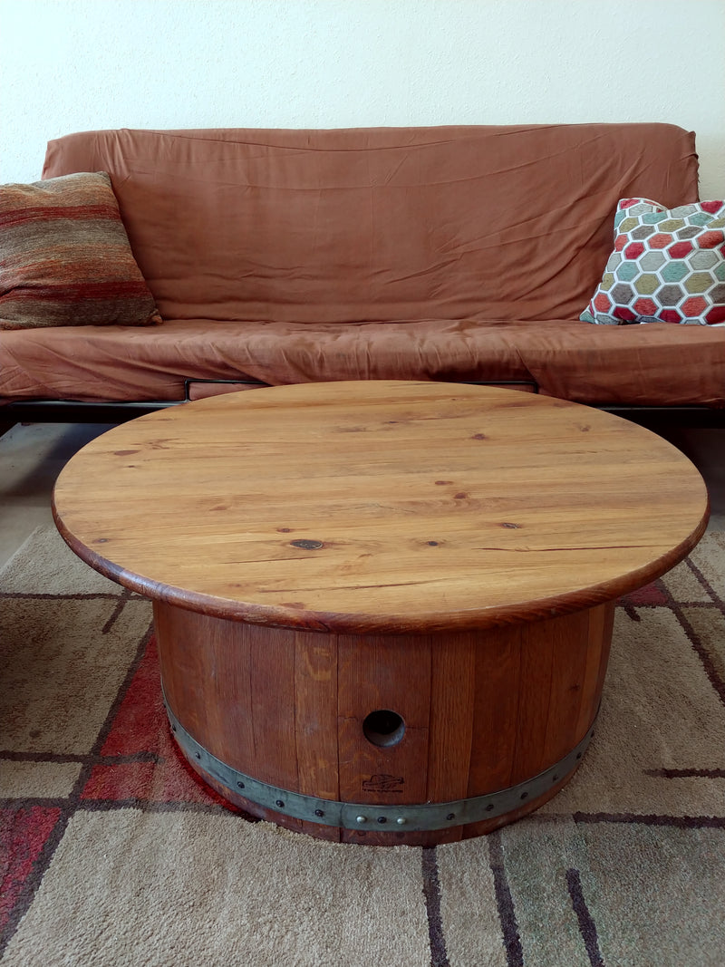 CentercutCoffeetablewithknotty